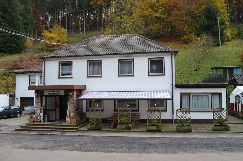 Hotel Restaurant Waldschloessel Speyerbrunn Esterno foto